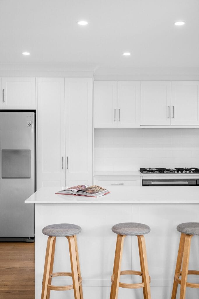 White modern showroom kitchen